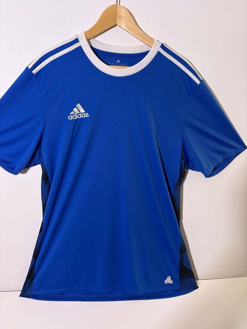 Adidas Entrada 18 Jersey Size XL Blue Soccer Sports T-Shirt